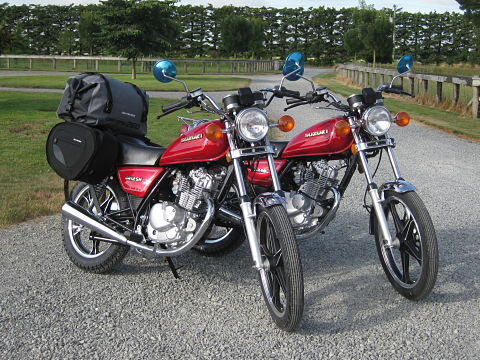 Suzuki GN125 'Bessie & Flora'